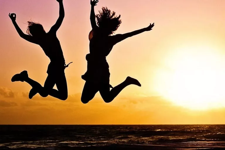 miayuno_chicas-saltando