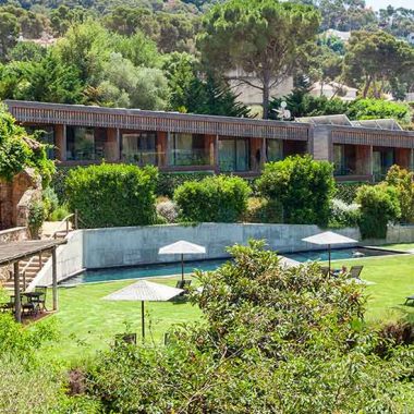 MiAyuno-Llafranc-MasPastora-vista-piscina-masia